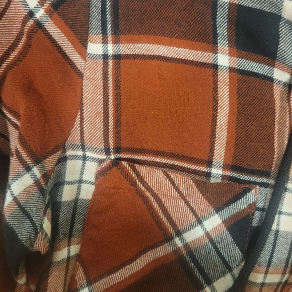 No Boundaries Rust and Black Plaid Shirt with Hood - Picture 4 of 4